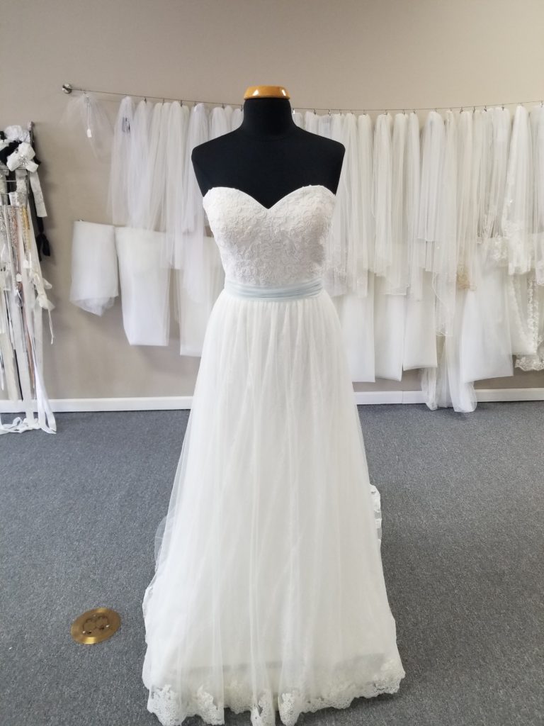 discount wedding dress sample sale