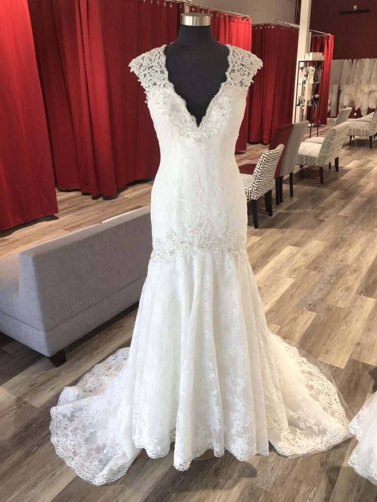 wide cap sleeve lace mermaid wedding dress with beading in Oakland, CA