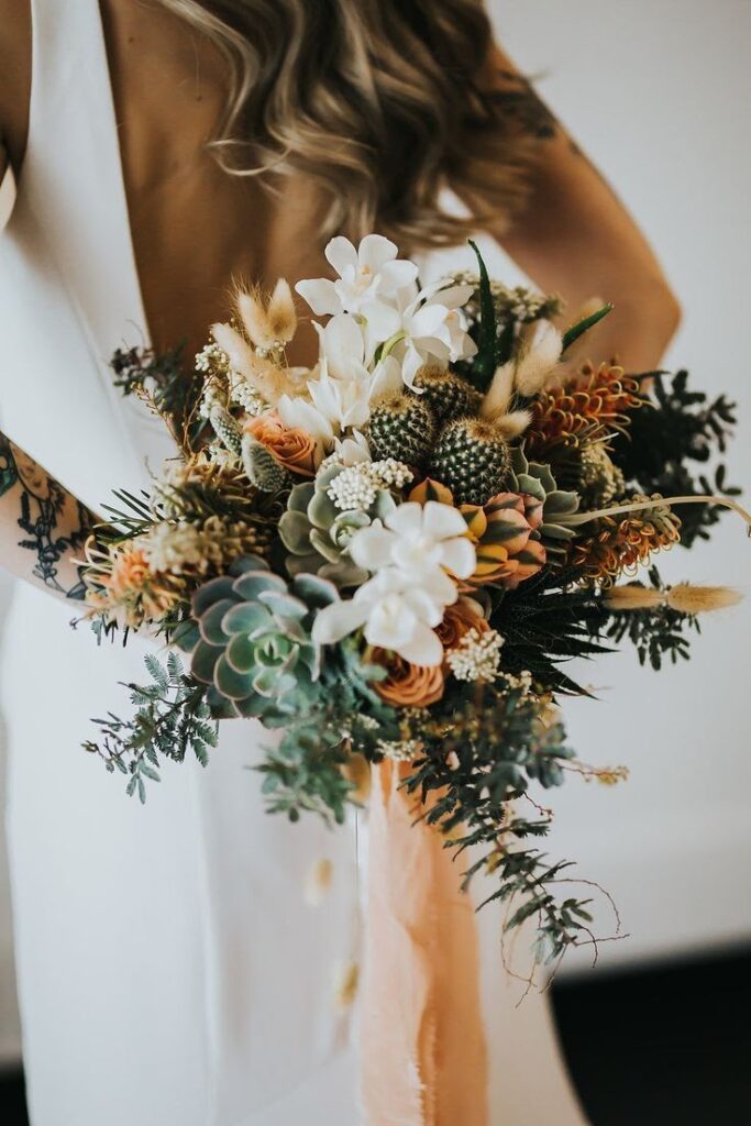 Make the perfect wedding bouquet holders