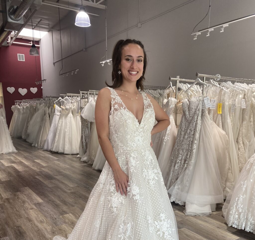 Wedding dress 2024 warehouse near me