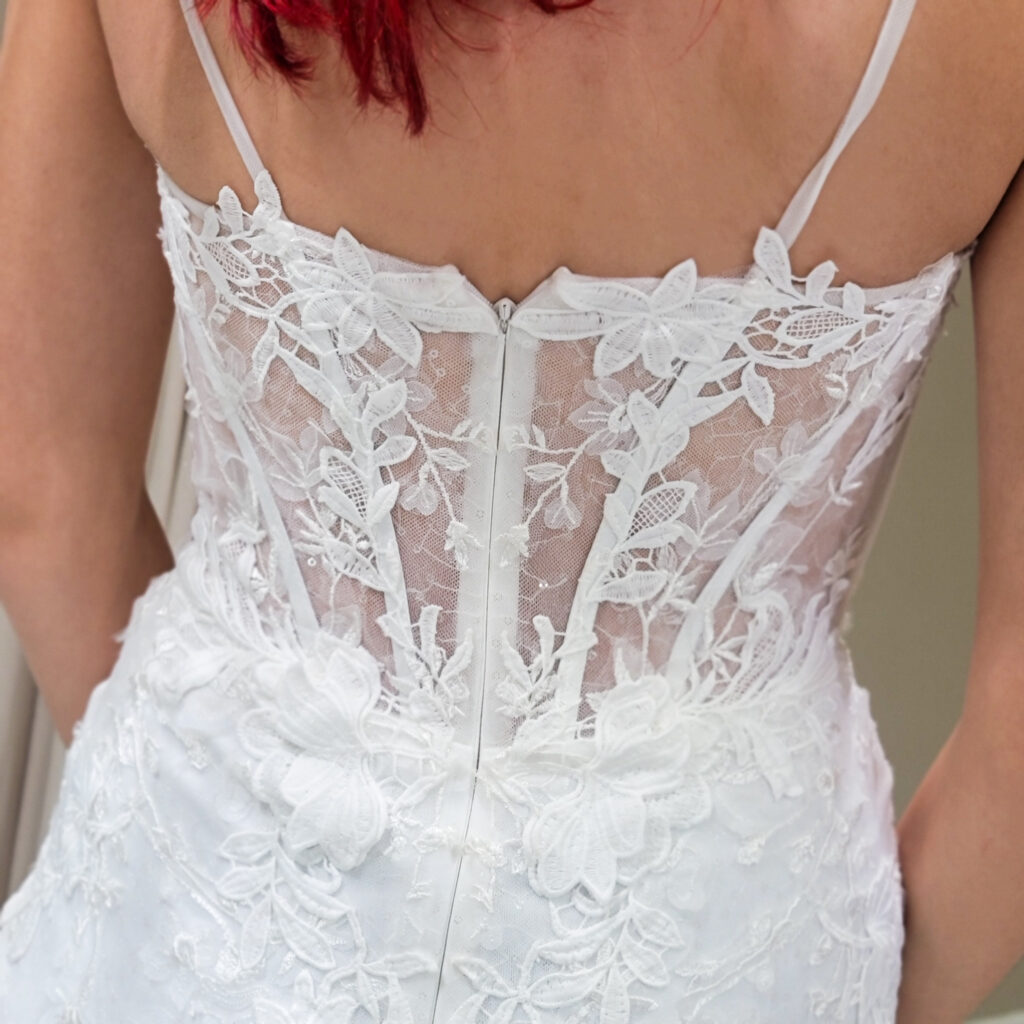 3D lace wedding dress illusion corset back
